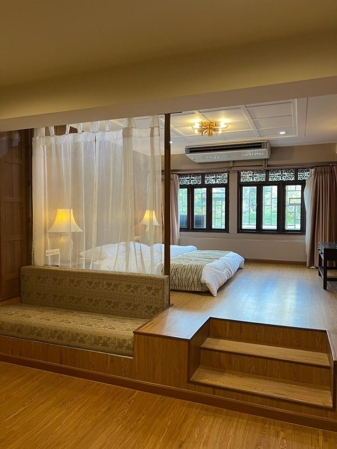Quinstel Hostel Бангкок Экстерьер фото